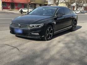 大众 迈腾 2023款 200万辆纪念版 330TSI DSG领先型