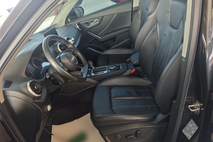 奥迪Q2L 2022款 35 TFSI 时尚动感型局部细节19