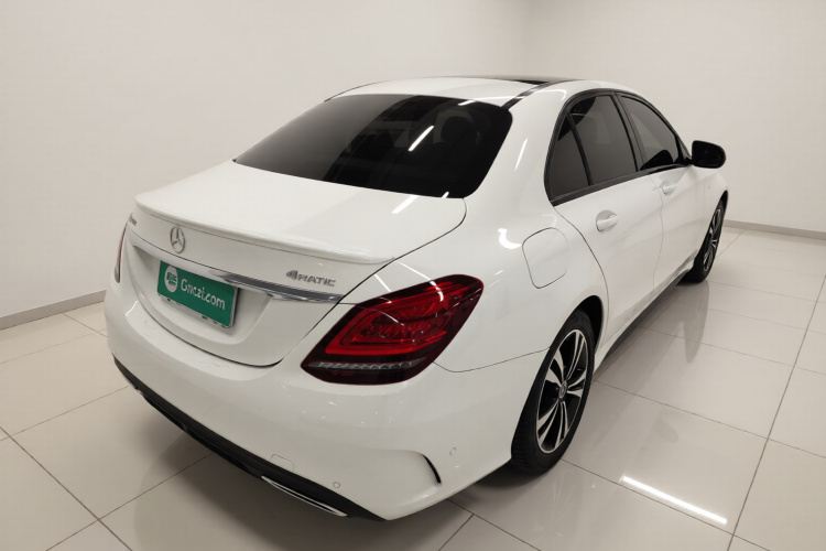 奔驰C级 2019款 C 260 运动版车身外观7