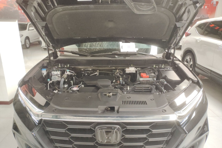 本田CR-V 2024款 240TURBO 两驱锋尚版 5座机舱底盘24