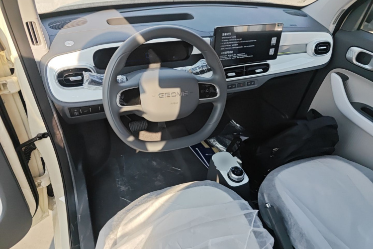 吉利银河 熊猫 2025款 210km 元气熊中控内饰12