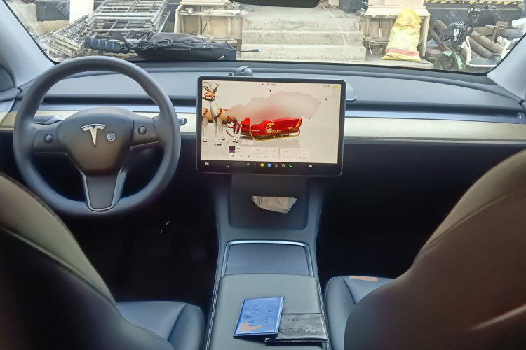 特斯拉 Model Y 2022款 改款 后轮驱动版中控内饰12