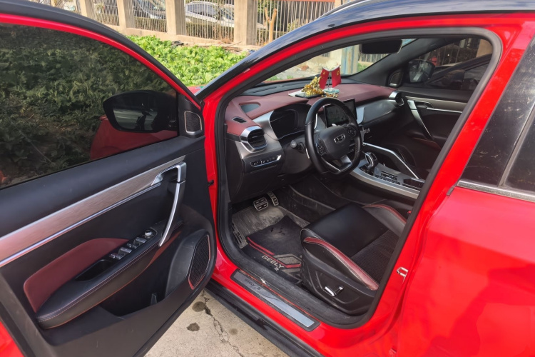 吉利汽车 缤越 2019款 运动款 260T DCT Battle 国VI中控内饰7003