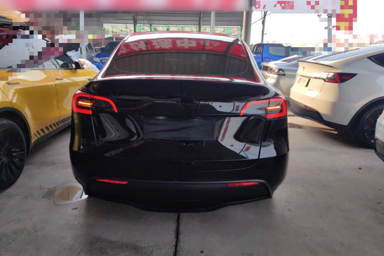 特斯拉 Model Y 2022款 改款 后轮驱动版车身外观6