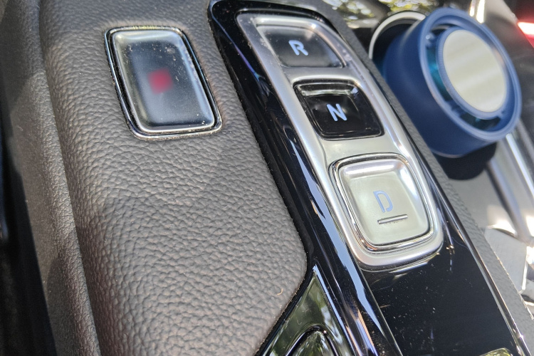 现代 胜达 2019款 380 TGDi GLS 自动两驱豪华版 国V局部细节18