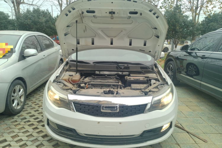 观致3 2018款 三厢 1.6L 自动领先型机舱底盘24