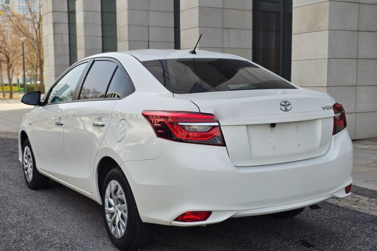 丰田 威驰 2022款 1.5L 20周年纪念版车身外观6005