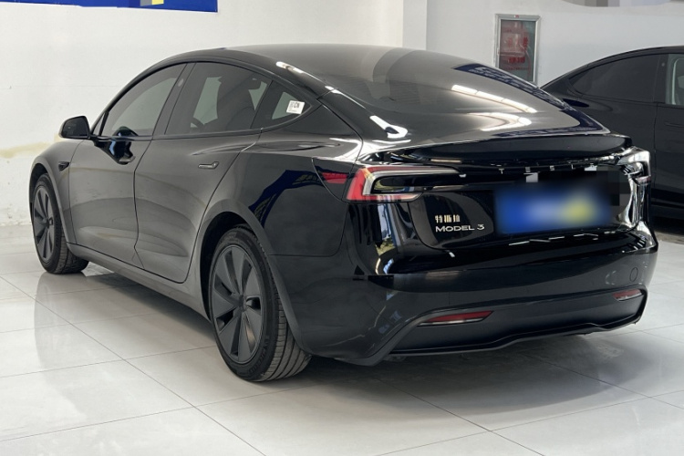 特斯拉 Model 3 2023款 后轮驱动版车身外观6003