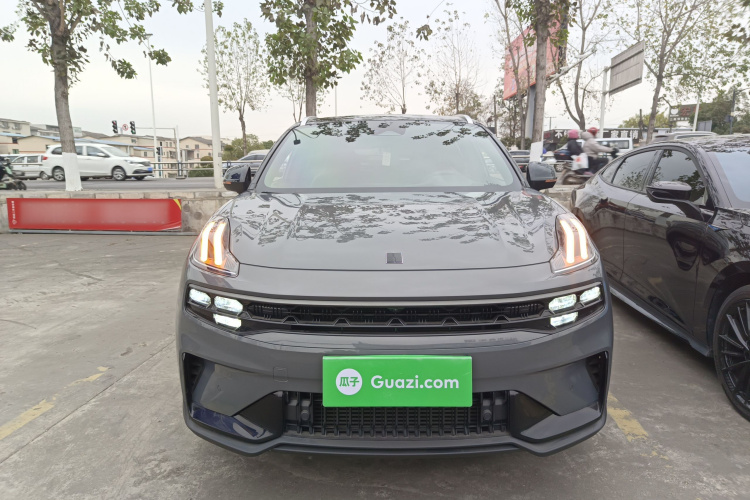 领克06 2023款 Remix 1.5T 劲Halo车身外观2