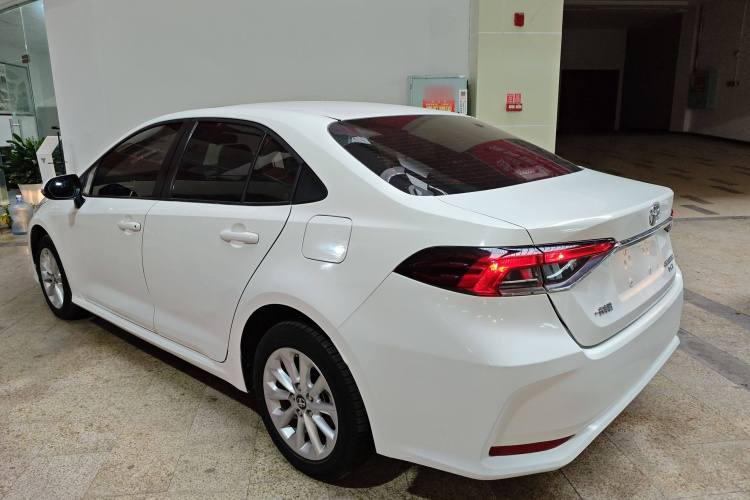 丰田 卡罗拉 2021款 1.2T S-CVT精英PLUS版车身外观6005