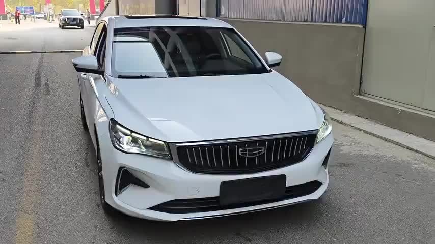 吉利汽车 帝豪 2023款 第4代冠军版 1.5L CVT旗舰型实拍1