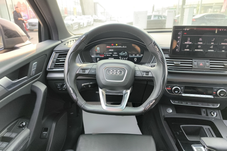 奥迪Q5L 2024款 40 TFSI 豪华动感型中控内饰13