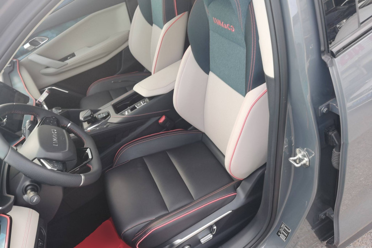 领克06 2020款 1.5T 耀Halo中控内饰19