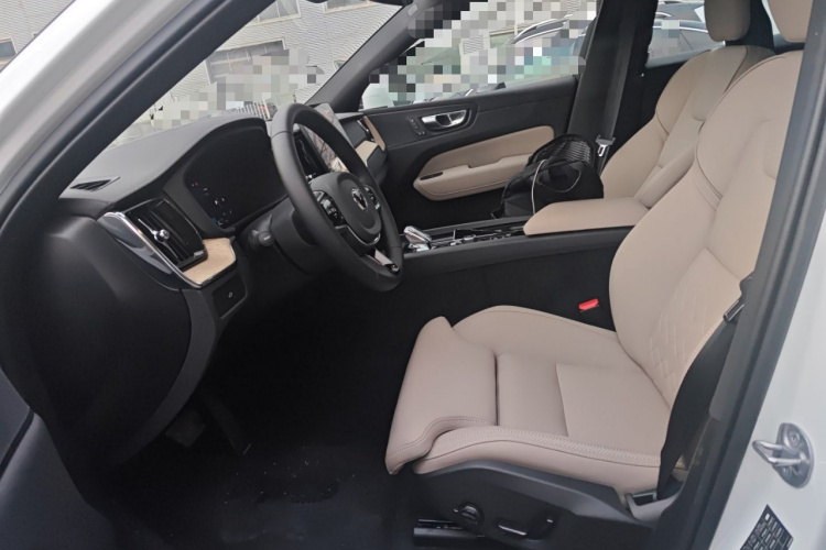 沃尔沃XC60 2026款 B5 四驱智远豪华版中控内饰19