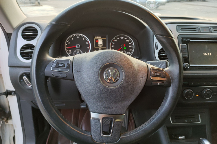 大众 途观 2015款 2.0TSI 自动四驱旗舰版中控内饰13