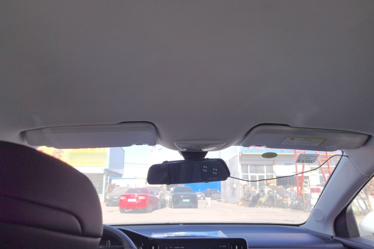 宝骏RM-5 2019款 1.5T 手动24小时在线精英型 6座中控内饰22