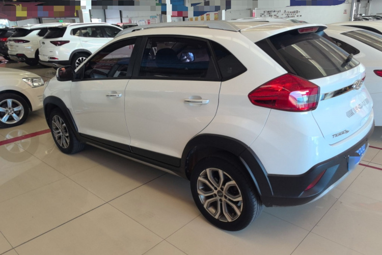 奇瑞 瑞虎3X 2017款 1.5L 自动时尚版车身外观6005