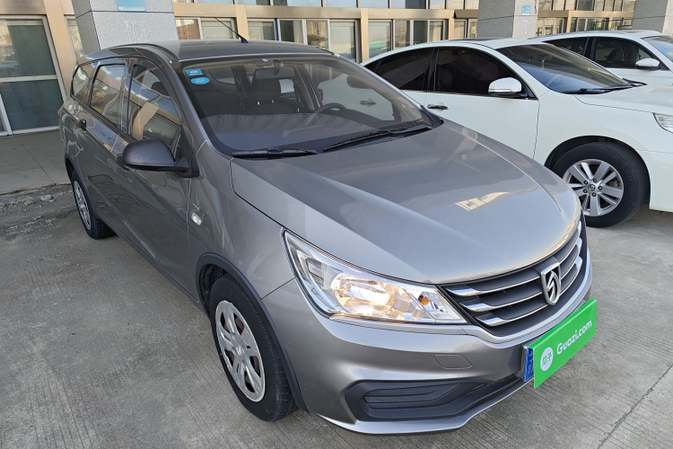 宝骏310W 2020款 1.5L 自动劲享型 国VI车身外观3