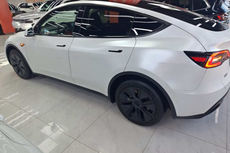 特斯拉 Model Y 2024款 后轮驱动版车身外观6003