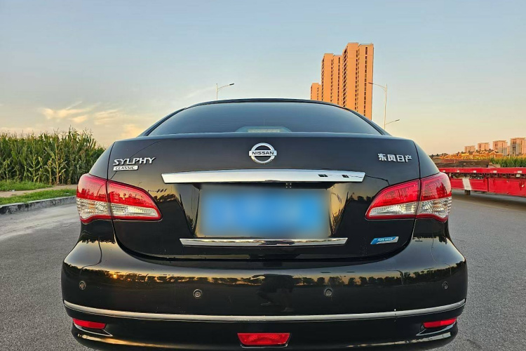 日产 轩逸 2016款 经典 1.6XE 手动领先版车身外观6004