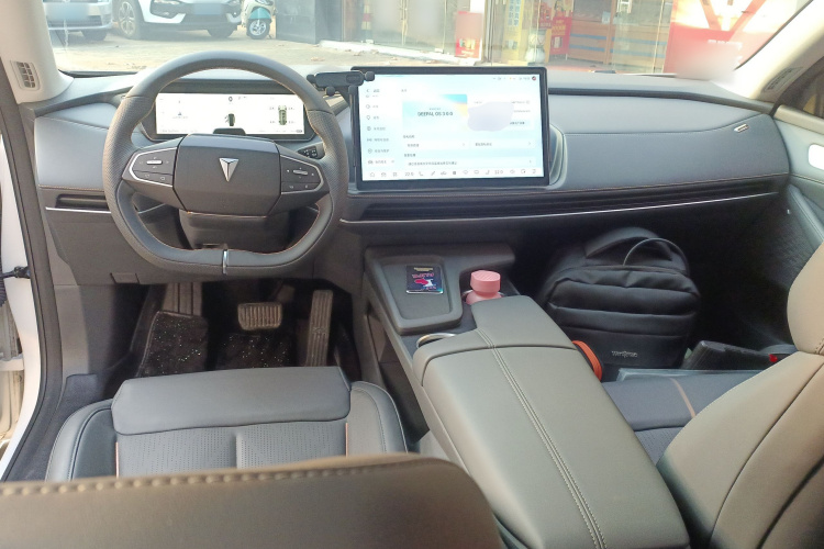 深蓝汽车 深蓝SL03 2022款 1.5L 1200增程版中控内饰12