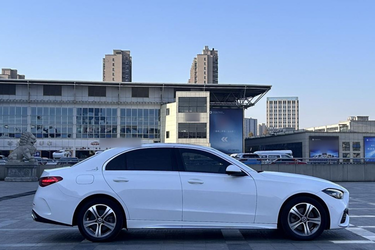 奔驰C级 2022款 改款 C 200 L 运动版车身外观6004
