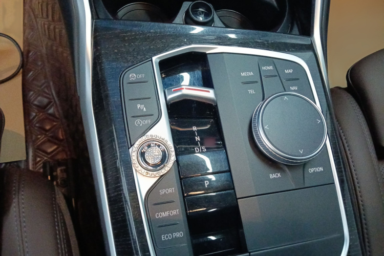 宝马3系 2023款 325Li M运动套装局部细节18