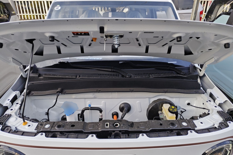 吉利银河 2024款 熊猫mini 200km 耐力熊机舱底盘24