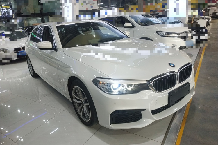 宝马5系 2020款 525Li M运动套装车身外观3