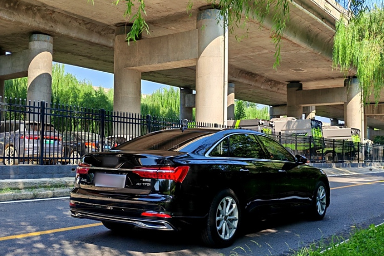 奥迪A6L 2023款 40 TFSI 豪华致雅型车身外观6004