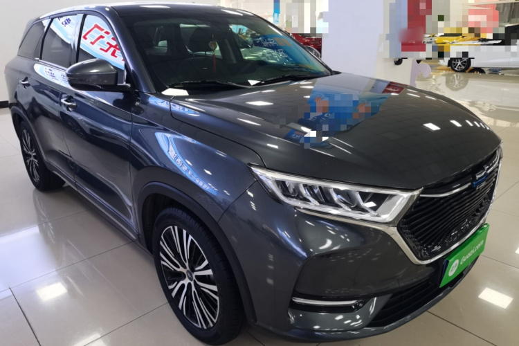 长安欧尚X7 2021款 1.5T 手动豪华型车身外观3