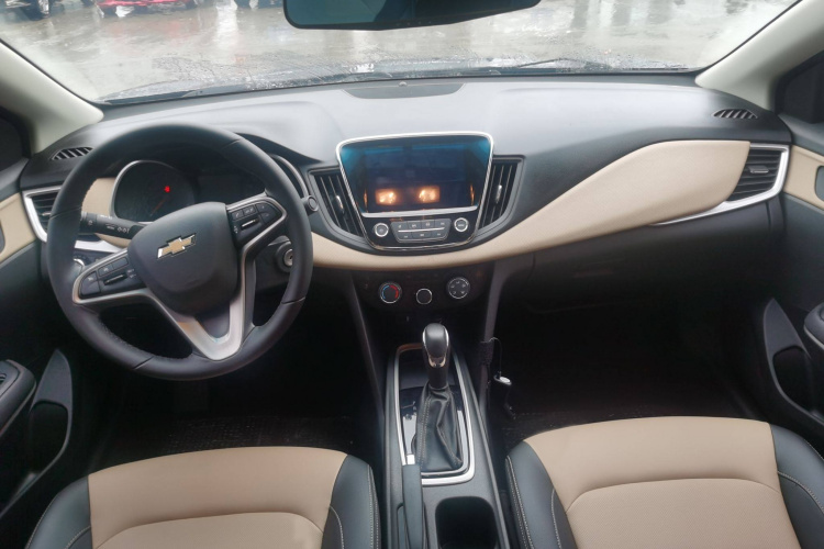 雪佛兰 科鲁泽 2020款 320 自动悦享版中控内饰7004