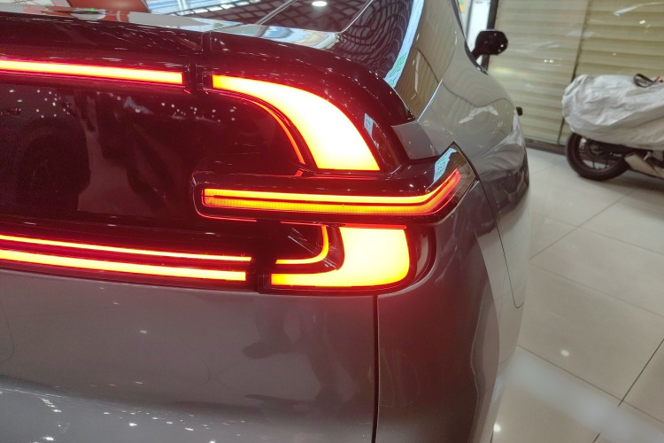 长安启源E07 2025款 纯电 四驱 90kWh Ultra高性能版车身外观6006