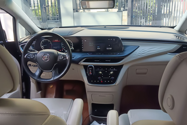 别克GL8 2020款 Avenir艾维亚 七座亲礼版中控内饰12