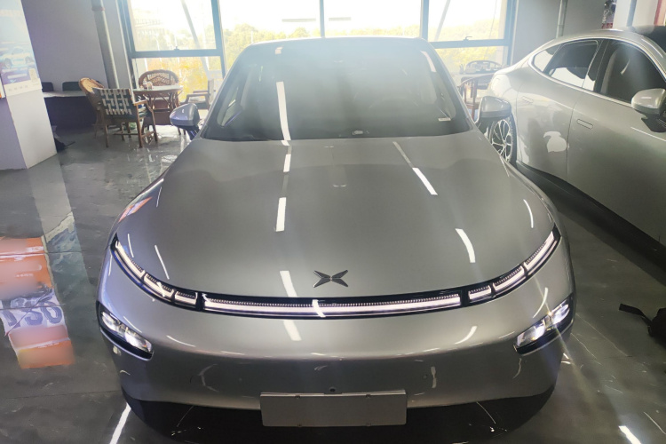 小鹏P7 2022款 480E车身外观6001