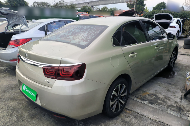 雪铁龙 C4世嘉 2018款 1.6L 手动豪华型车身外观7