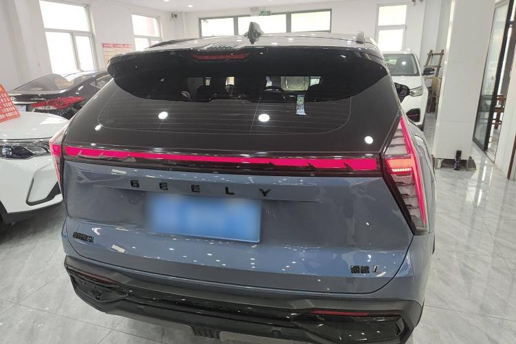 吉利汽车 博越L 2023款 1.5TD DCT尊贵型车身外观6