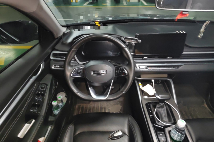 吉利汽车 帝豪 2022款 第4代 1.5L CVT尊贵型中控内饰13