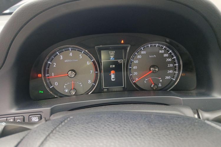 丰田 皇冠 2017款 2.0T 运动版中控内饰14