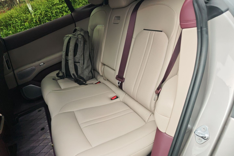 小米汽车 小米YU7 2025款 超长续航高性能四驱Max版中控内饰21