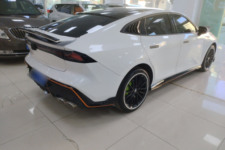 长安UNI-V 2023款 1.5T 运动版车身外观6004