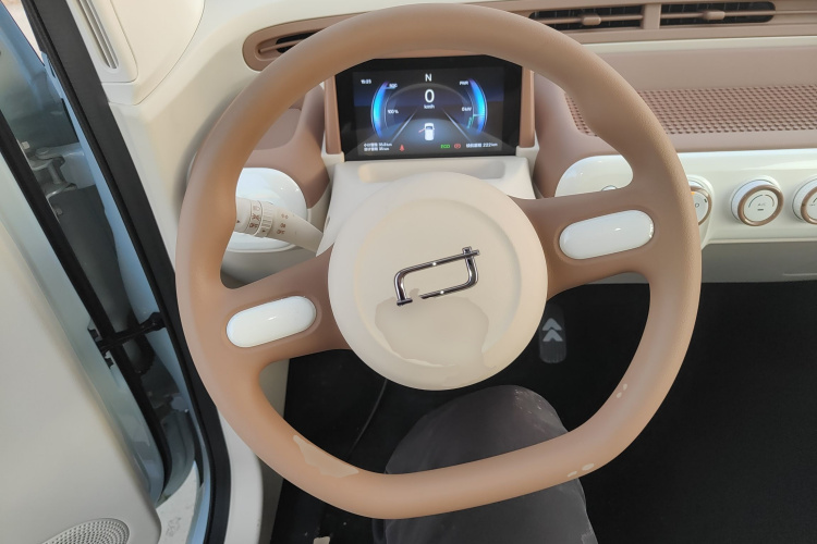 奔腾小马 2026款 222km 萌趣马 Plus中控内饰13