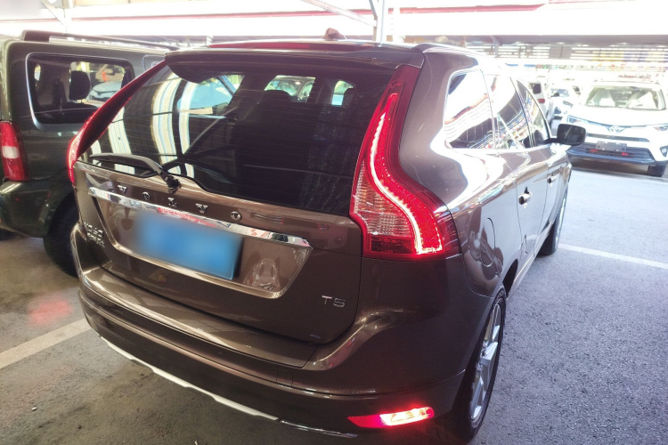 沃尔沃XC60 2017款 T5 智行升级版车身外观7