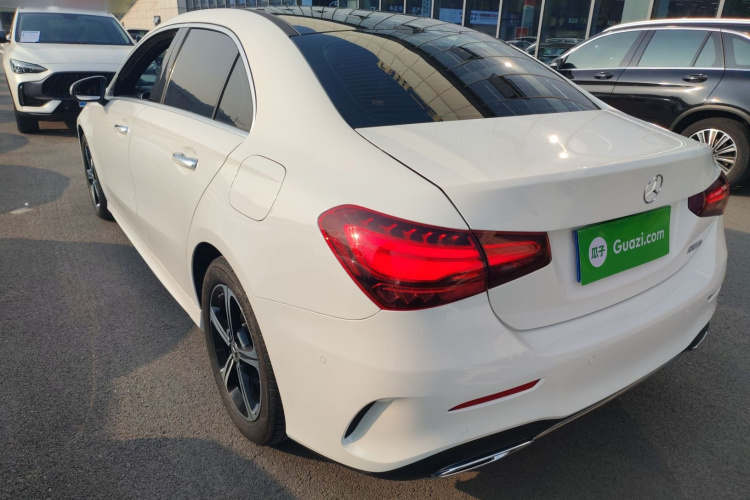 奔驰A级 2025款 A 200 L 时尚型车身外观4