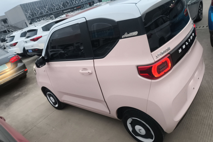 五菱汽车 宏光MINIEV 2022款 马卡龙臻享款 磷酸铁锂车身外观4