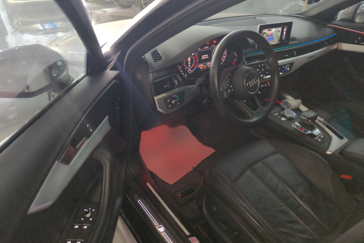 奥迪A4L 2019款 40 TFSI 时尚型 国V中控内饰7003