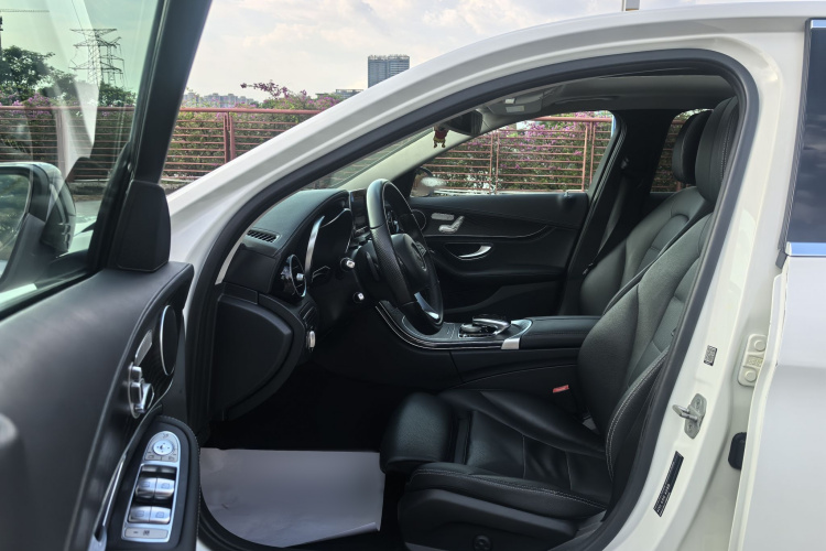 奔驰C级 2016款 C 200 L 运动型中控内饰7002