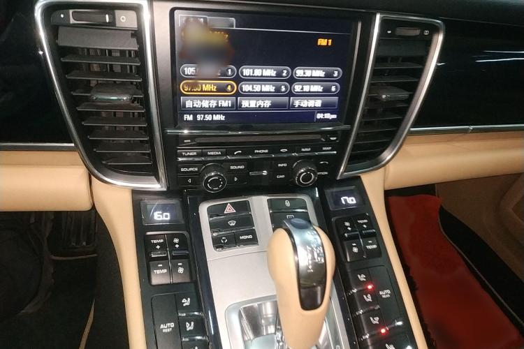 保时捷 2013款 Panamera 4 Platinum Edition 3.6L中控内饰16