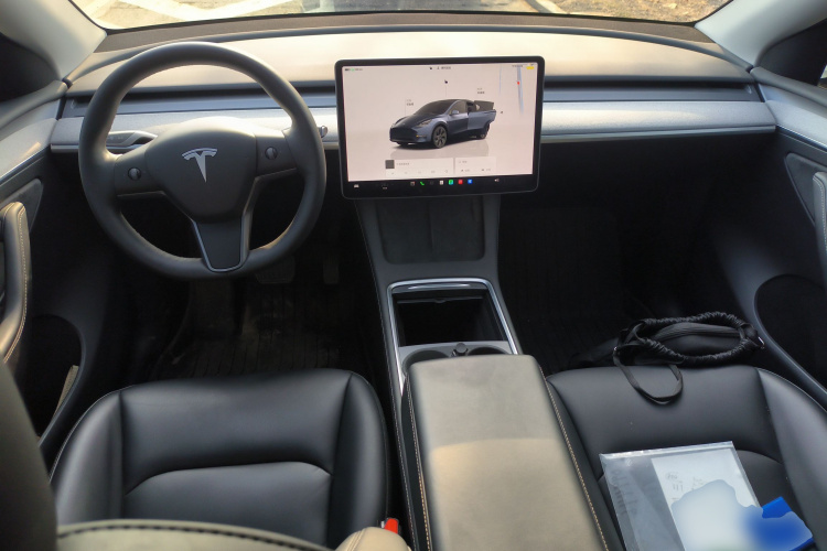 特斯拉 Model Y 2024款 后轮驱动版中控内饰12