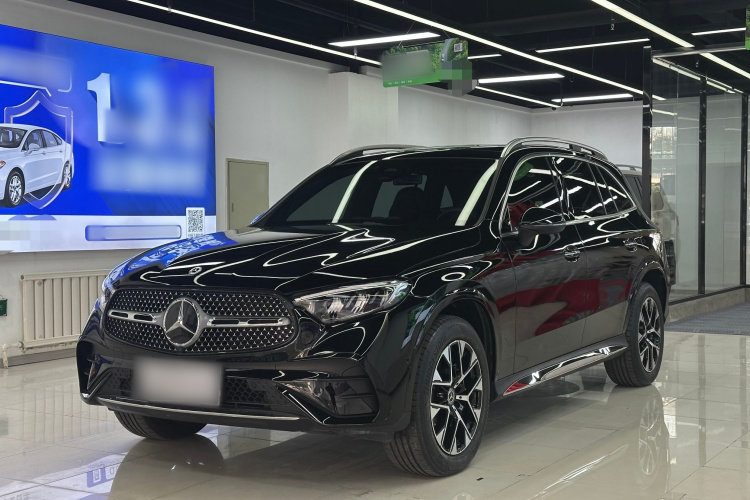 奔驰GLC 2023款 GLC 260 L 4MATIC 豪华型 5座车身外观1